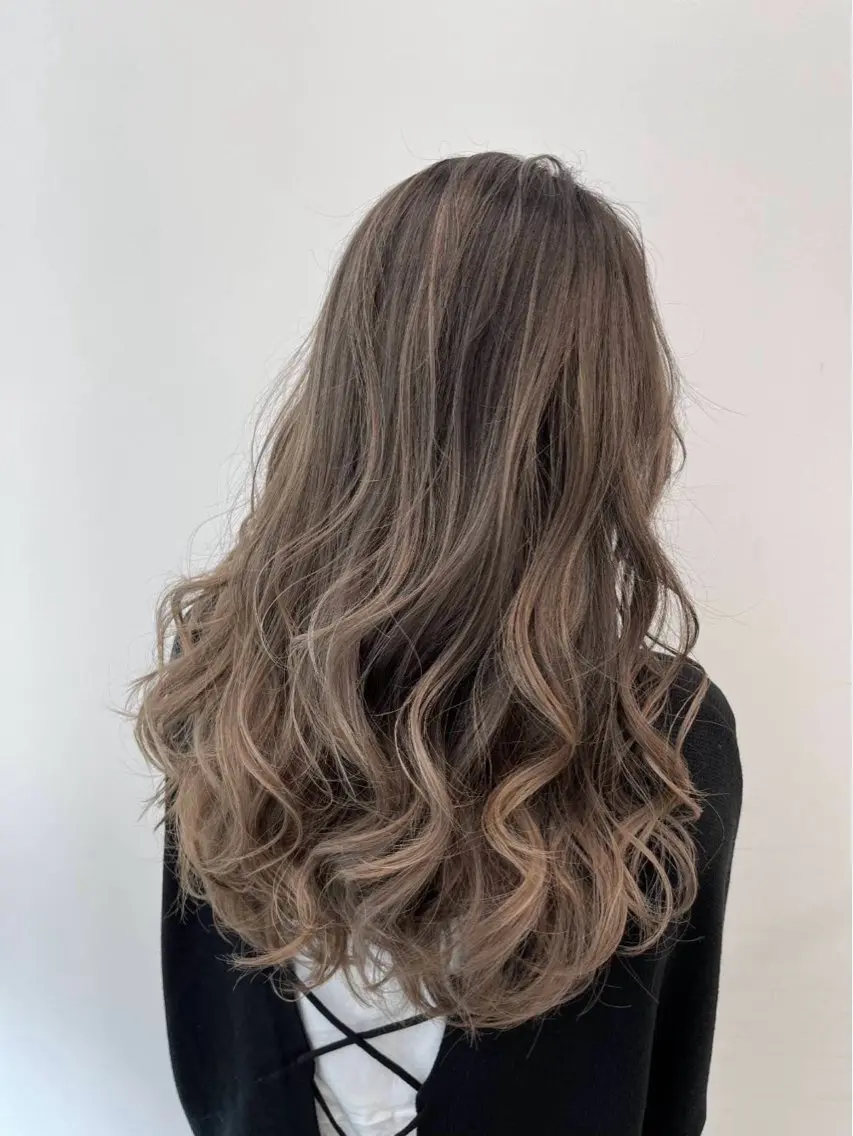 セミロング カット ヘアカラー トリートメント Cielo by Siestaのヘアスタイル