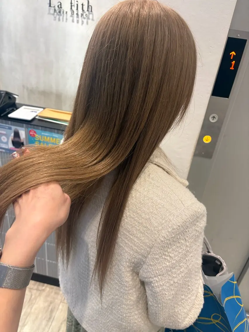 ミディアム カラー ハイトーンカラー 髪質改善 topstylist Risa🩵のヘアスタイル