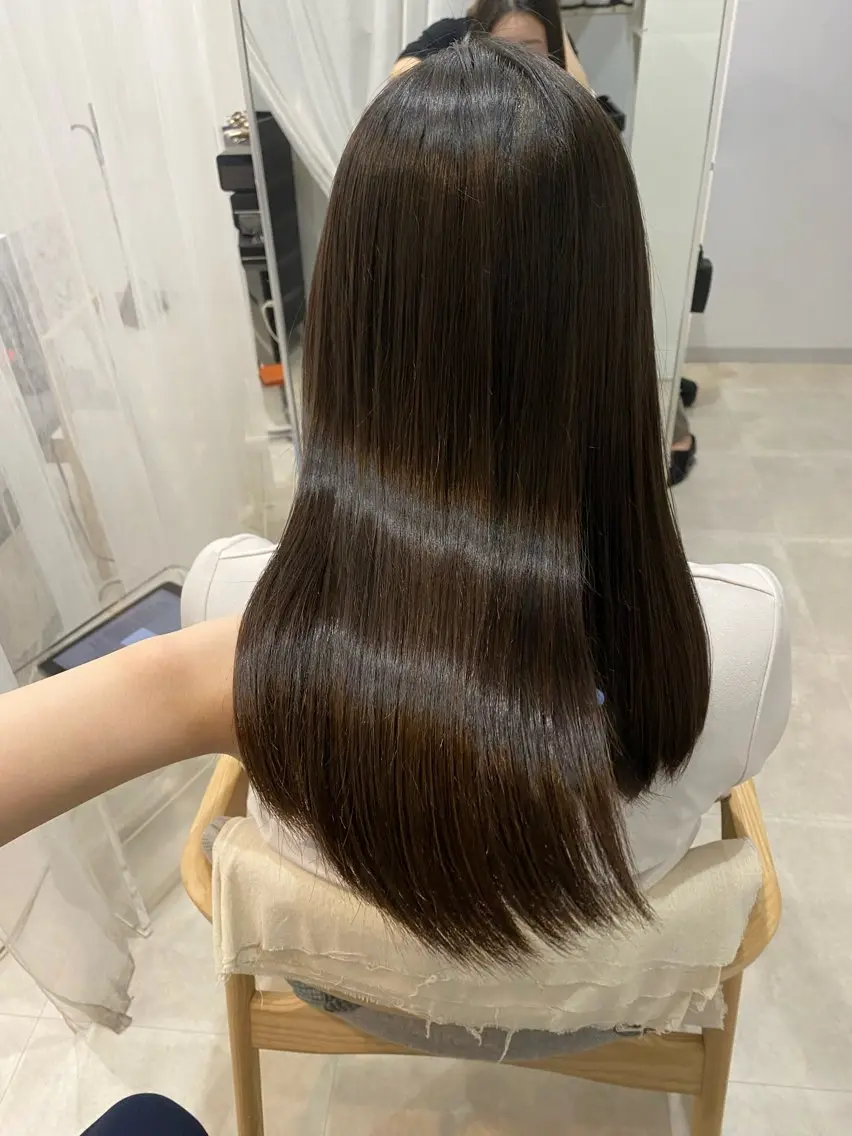 セミロング カット ヘアカラー トリートメント 谷川 李奈のヘアスタイル