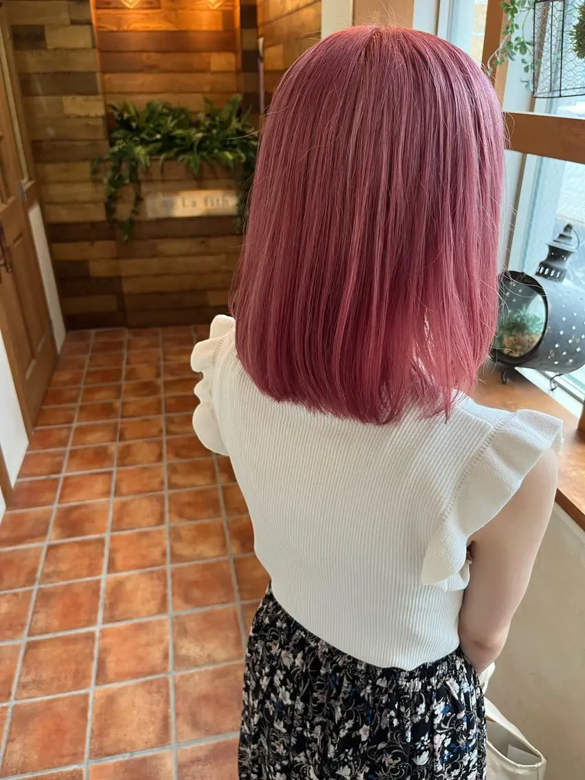 ミディアム カラー ブリーチ ハイトーンカラー ピンクカラー 卒業式のヘアスタイル カット ヘアカラー トリートメント 田村 優歩のヘアスタイル