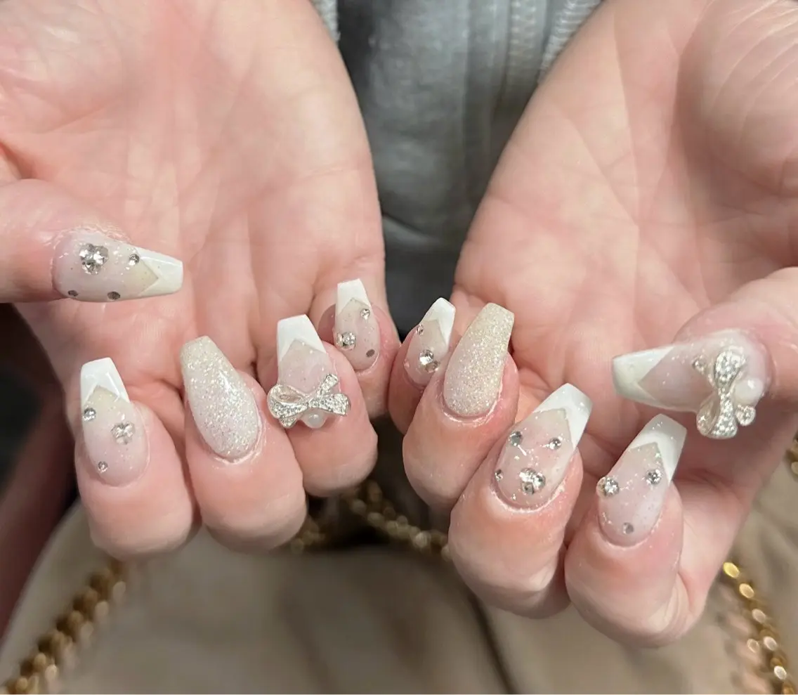 ネイル ハンドネイル フットネイル LAVISH nanamiのネイルデザイン