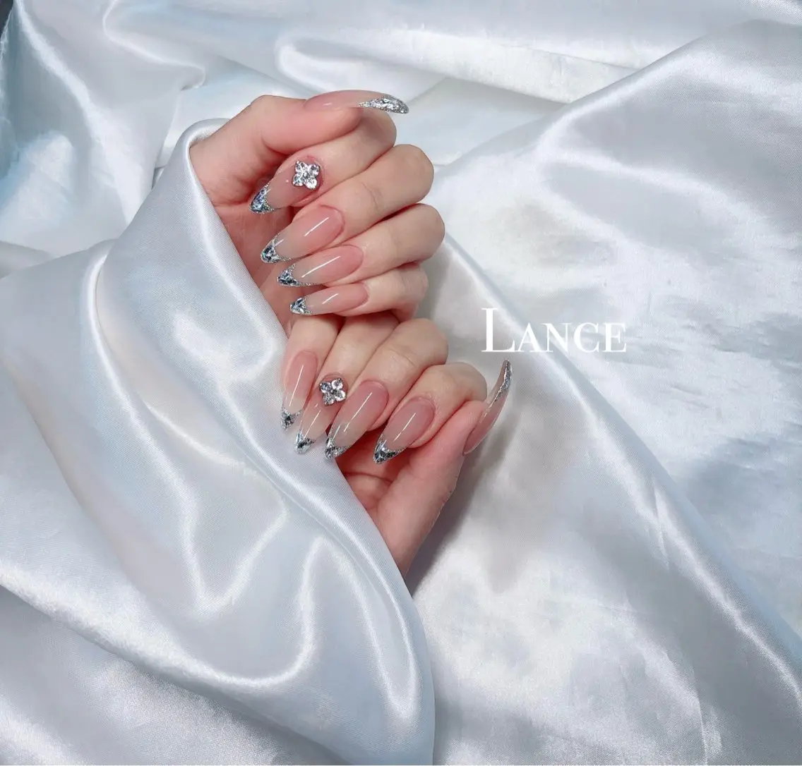 ネイル オーロラネイル フットネイル フレンチネイル キラキラネイル 韓国ネイル Lance nailのネイルデザイン