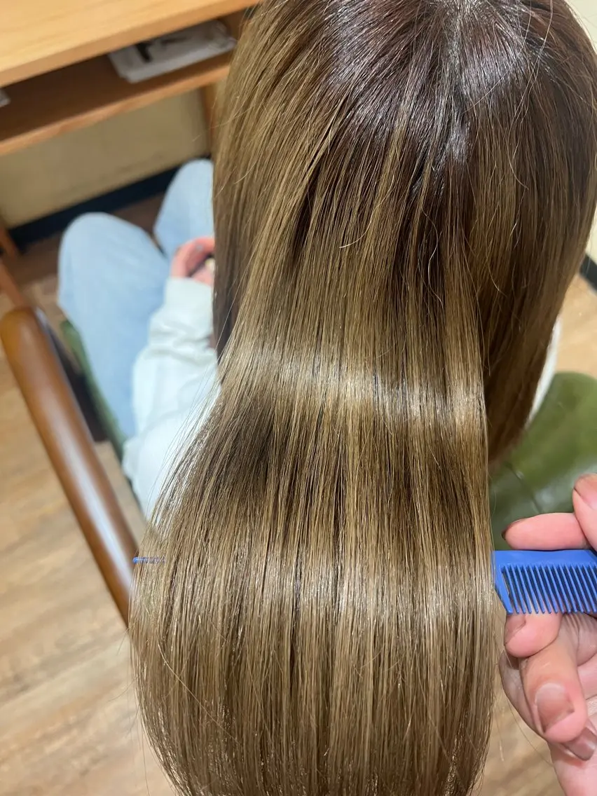 カット 縮毛矯正 トリートメント TAI透明カラー 柔らかい縮毛矯正のヘアスタイル