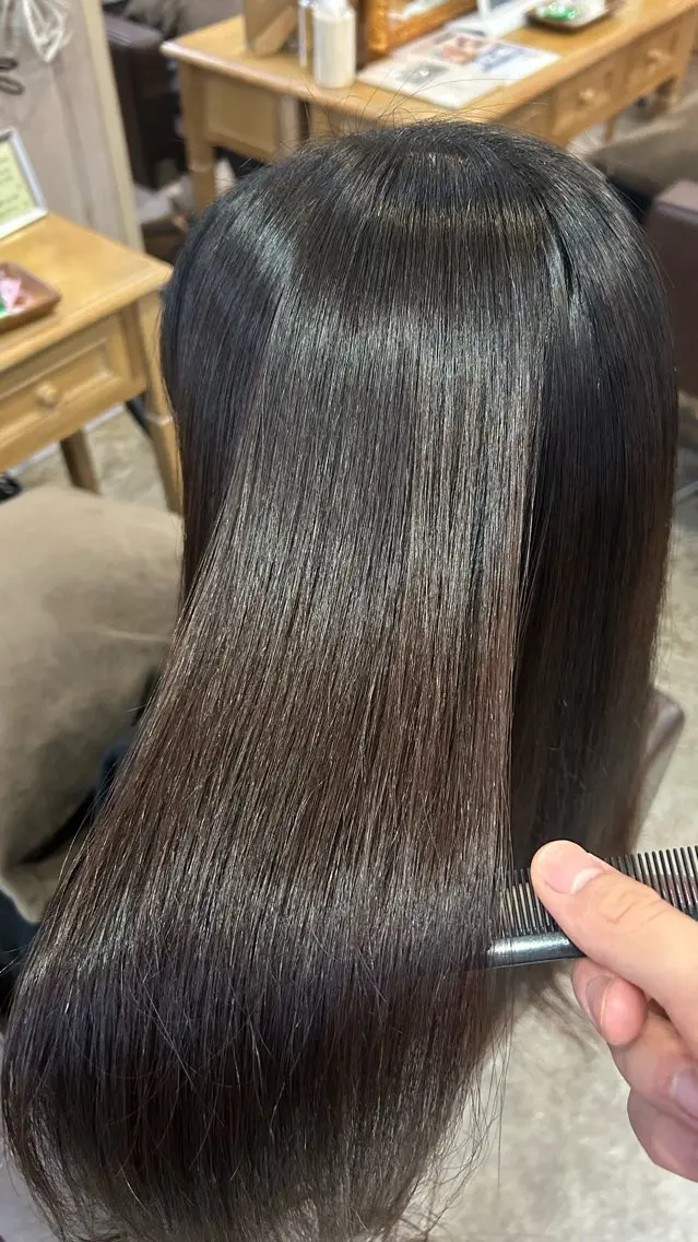 ロング カラー カット 縮毛矯正 トリートメント 小澤 一稀のヘアスタイル