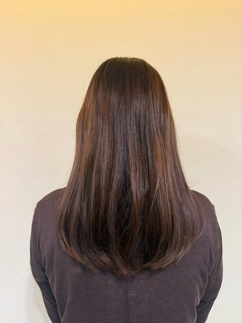 ロング 内藤 莉緒のヘアスタイル
