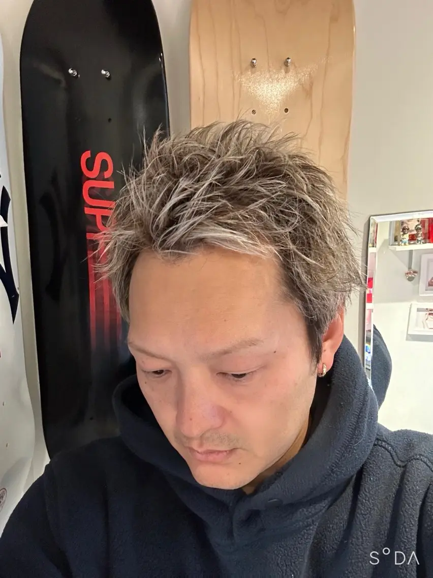 ショート カラー ハイライトカラー ハイライト ショートヘア 🔹TOMO🔹 圧倒的経験値🔹のヘアスタイル