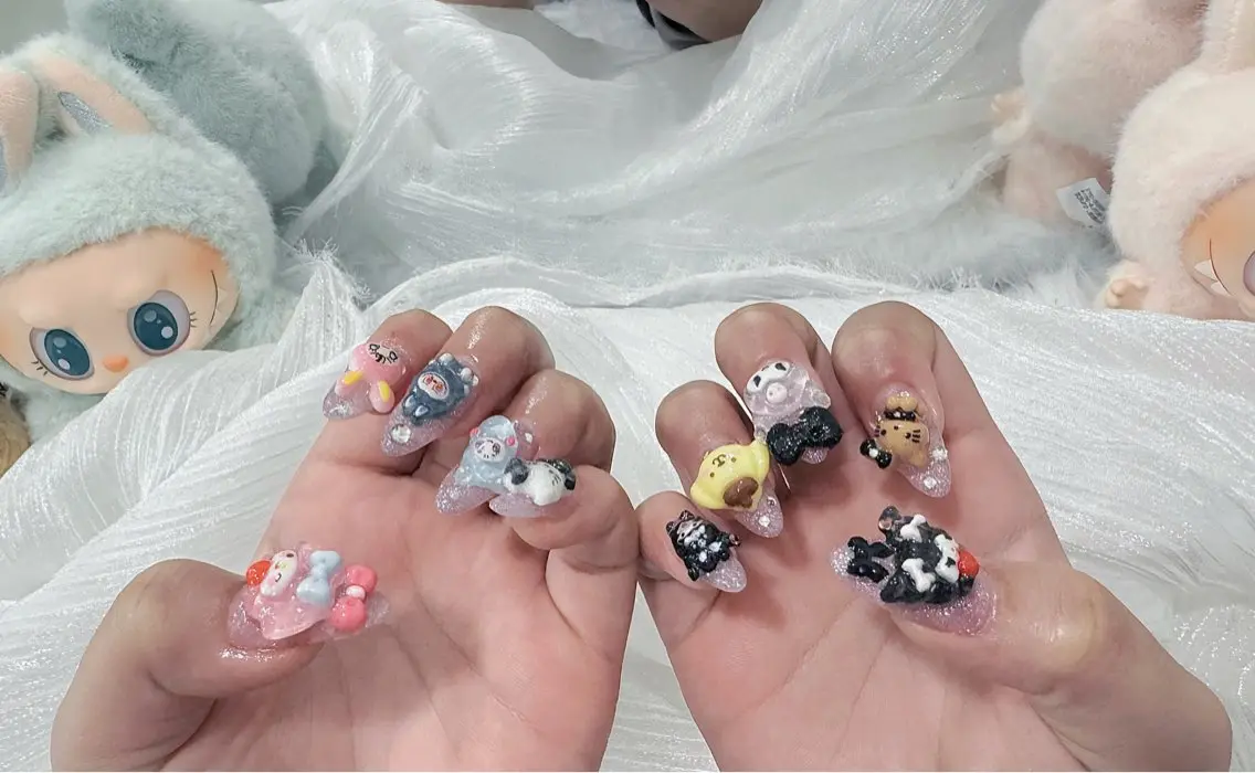 ネイル アートネイル フレンチネイル ジェルネイル キラキラネイル ニュアンスネイル Ryu Nail YukiChanのネイルデザイン