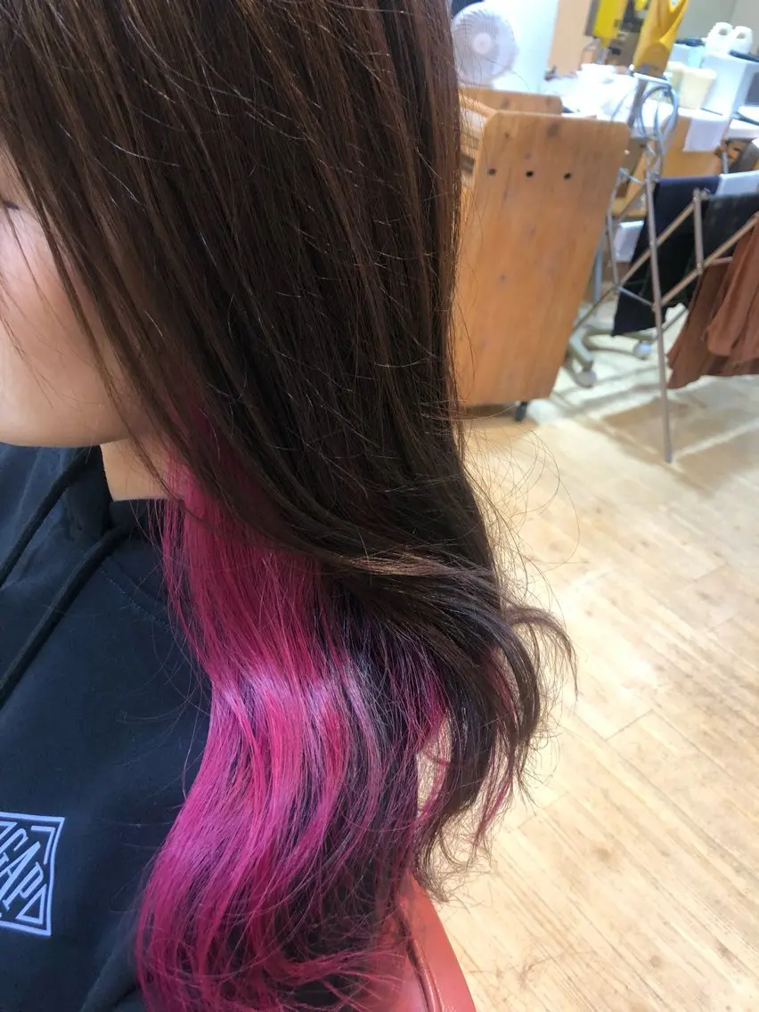 ロング カラー インナーカラー 清宮 隼翔のヘアスタイル