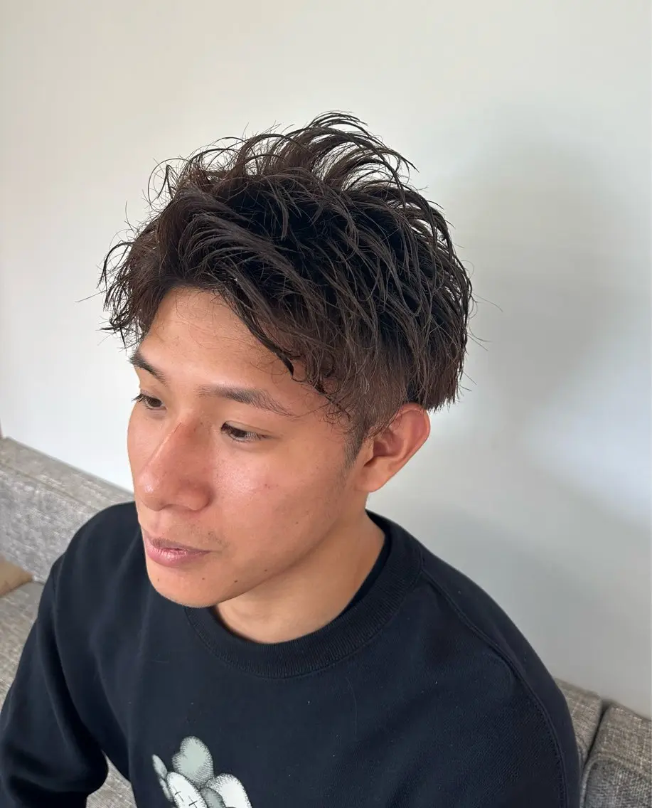 ショート パーマ メンズ メンズパーマ メンズツイストパーマ ツイストパーマ 中村 虎のヘアスタイル