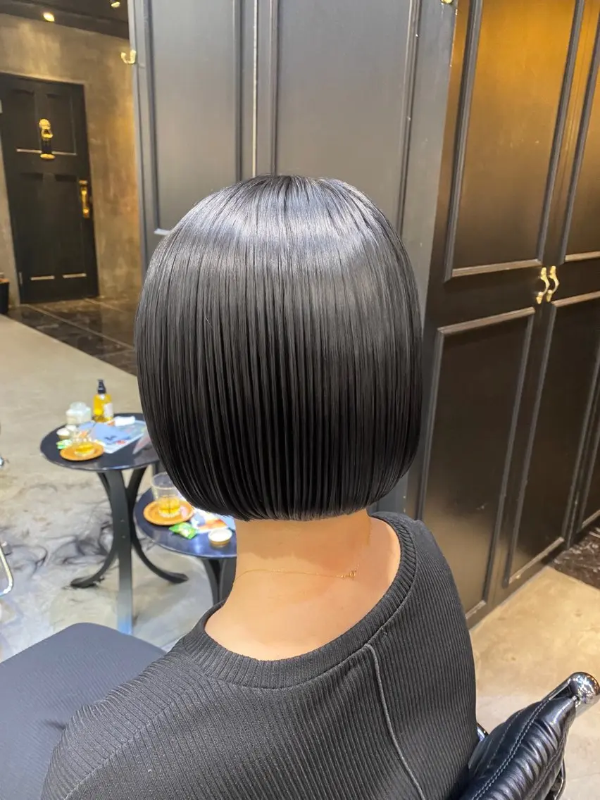 ショート カラー ショートボブ 黒髪 ブルーカラー ブルーブラック ボブ カット ヘアカラー トリートメント 透明感カラー🌿 グレージュ🐺陽介のヘアスタイル