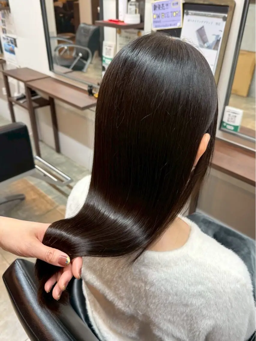 トリートメント 三宅 亨表のヘアスタイル