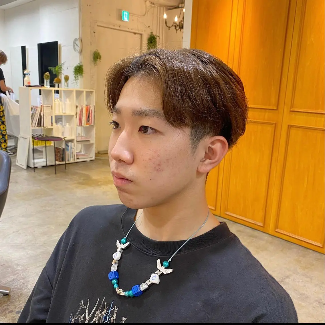 メンズ センターパート JINKIメンズ特化 メンズカットパーマのヘアスタイル