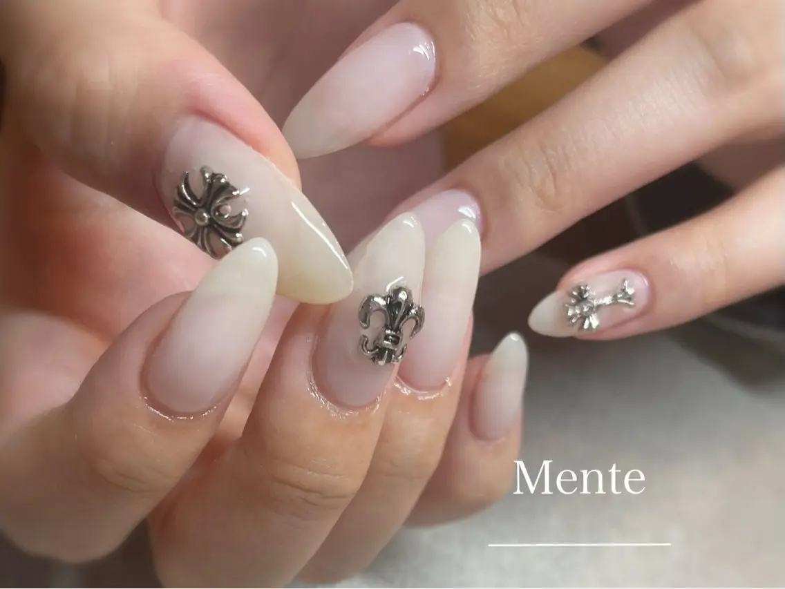 ネイル ホワイト Nail room 【Mente】のネイルデザイン