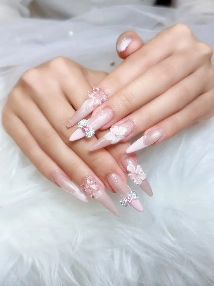 ネイル チークネイル 長さ出し フットネイル 韓国ネイル マグネットネイル ハンドネイル ハンドケア AN NAIL _HOAのネイルデザイン