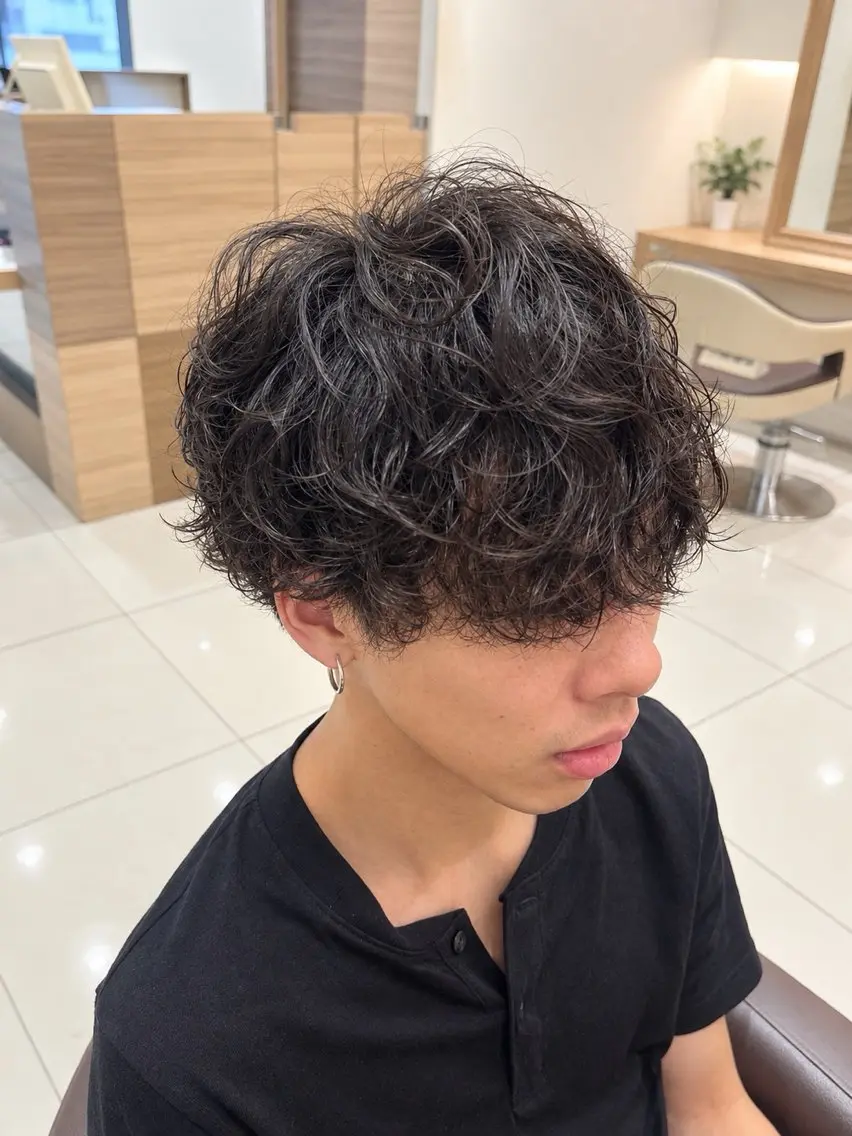 パーマ メンズ メンズパーマ カット ツヤ髪カラー💎 佐藤あきのヘアスタイル