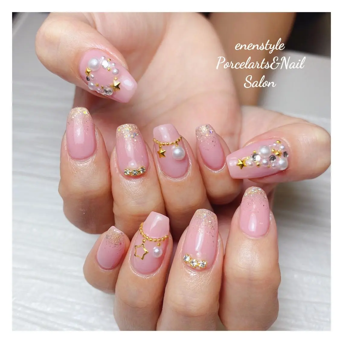 ミディアム ネイル 🐾enen style 🐾のネイルデザイン