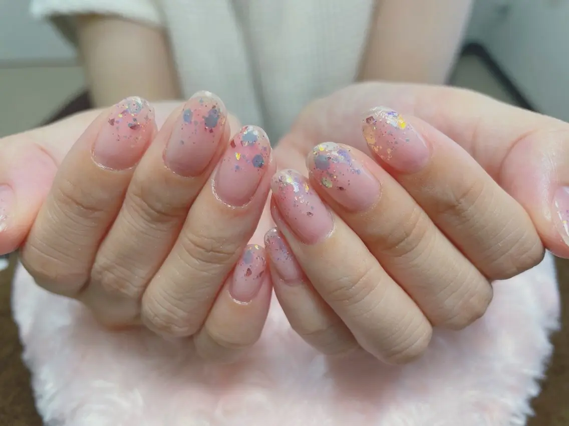ネイル グラデーション ホログラムネイル ラメ(グリッター) ラメグラデーション moon nailのネイルデザイン