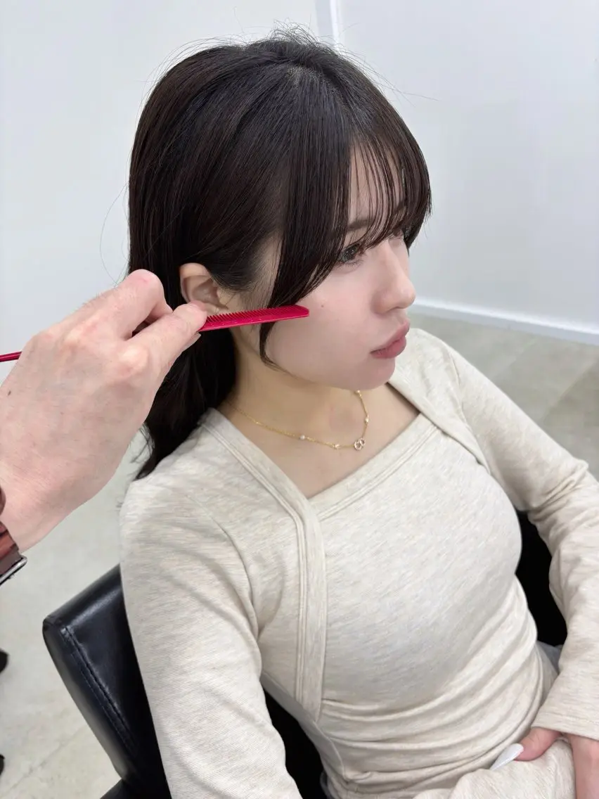 ミディアム カット ヘアカラー 冨木 雄斗のヘアスタイル