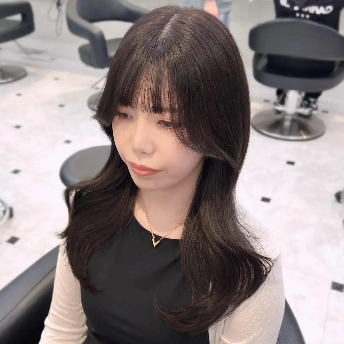 ミディアム カラー ヘアアレンジ グレージュ くびれヘア レイヤーカット カット ヘアカラー 縮毛矯正 トリートメント ヘッドスパ ヘアセット 💖韓国ヘアの匠 💖TAKUMI💖のヘアスタイル
