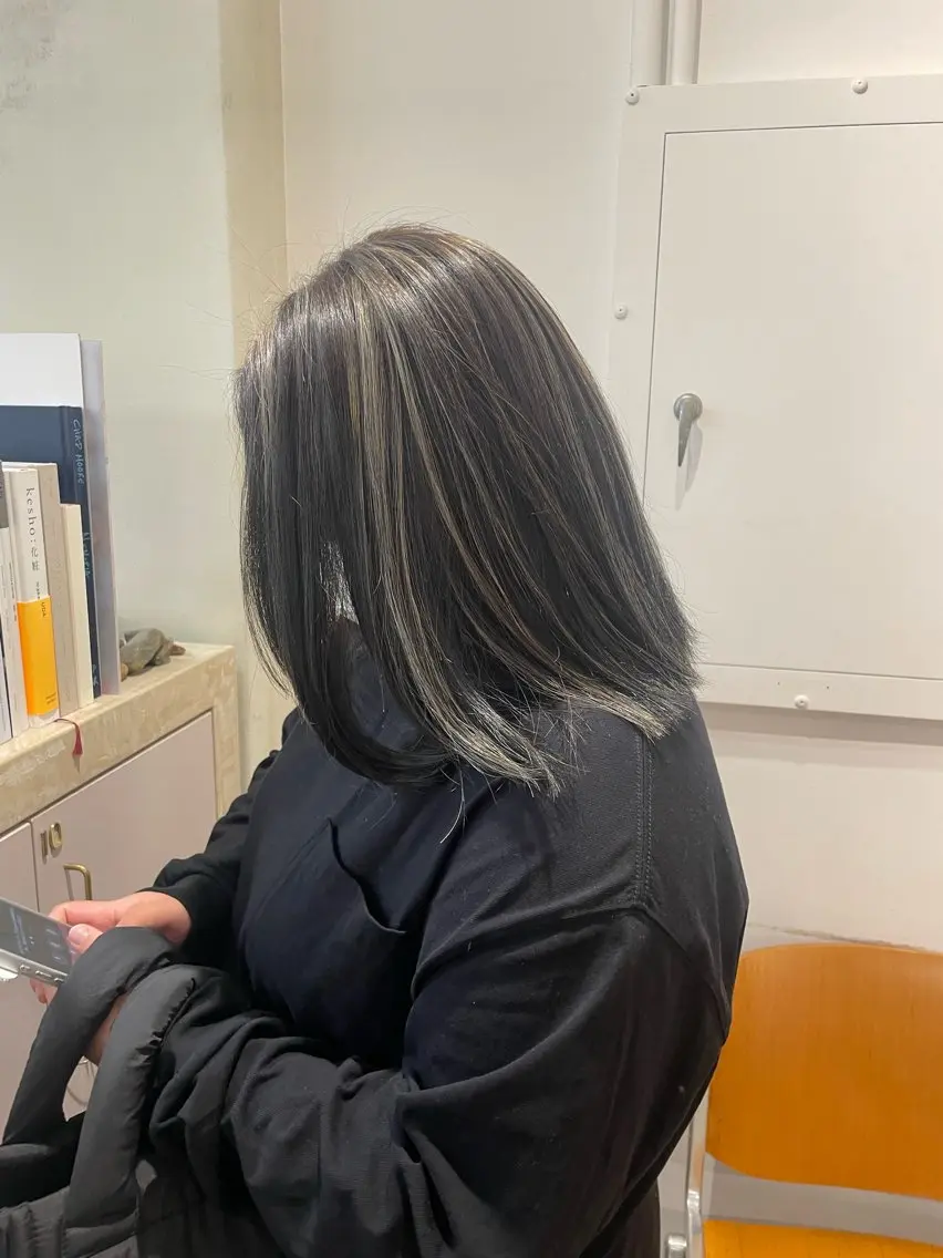 セミロング カラー ヘアカラー Terve.竹内 視咲のヘアスタイル