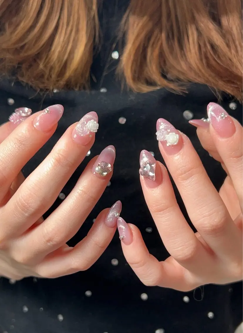 ネイル グラデーション ラメ(グリッター) マグネットネイル ミラーネイル ニュアンスネイル ハンドネイル Lumi de nailsのネイルデザイン
