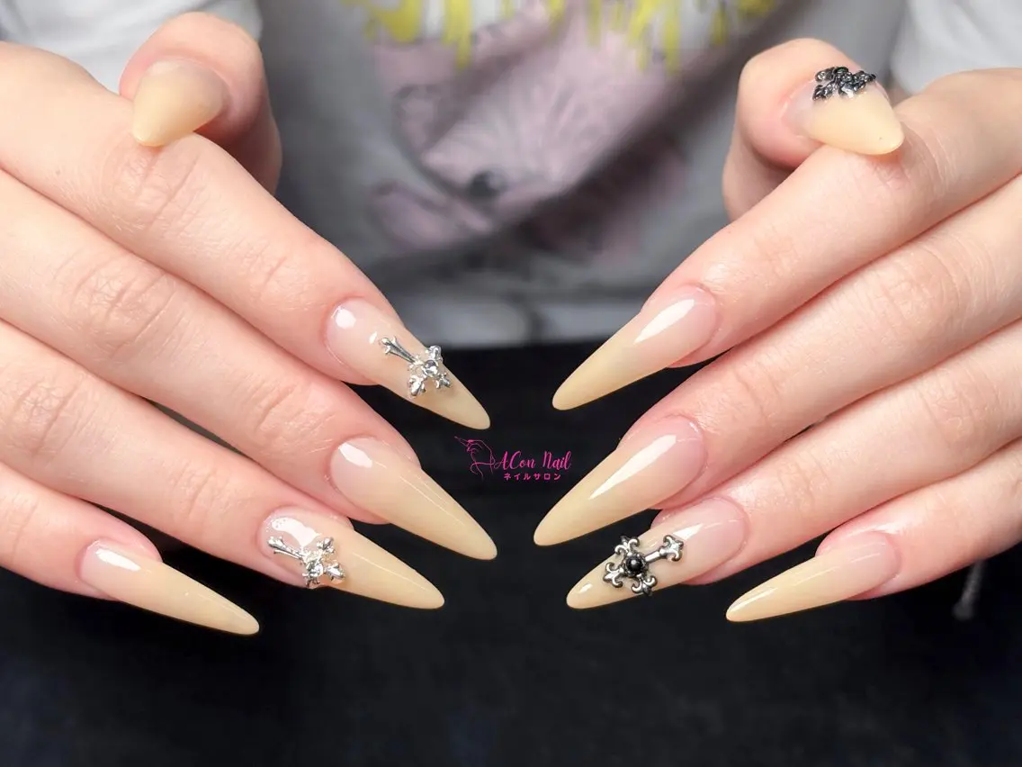 ネイル 桜ネイル 長さ出し フラワーネイル フレンチネイル ジェルネイル ハンドネイル ACon NailSalonのネイルデザイン