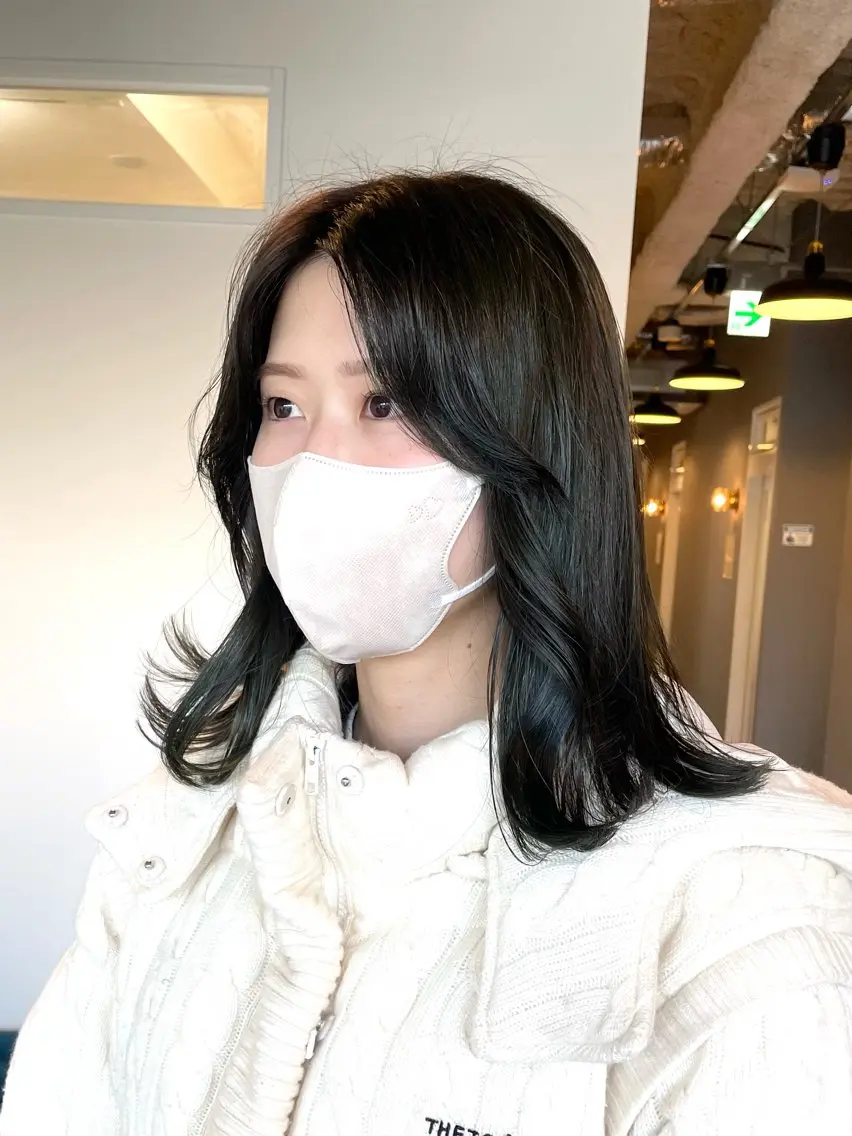 ミディアム カラー ミディアムパーマ オリーブカラー カット ヘアカラー トリートメント kitin 吉祥寺 山岸花のヘアスタイル