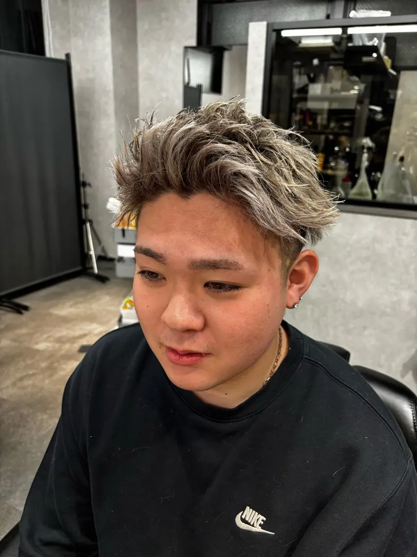 ショート カラー メンズ 横田 剣己のヘアスタイル