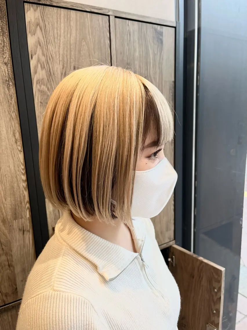 ショート カラー ヘアカラー 伊東 彩花のヘアスタイル