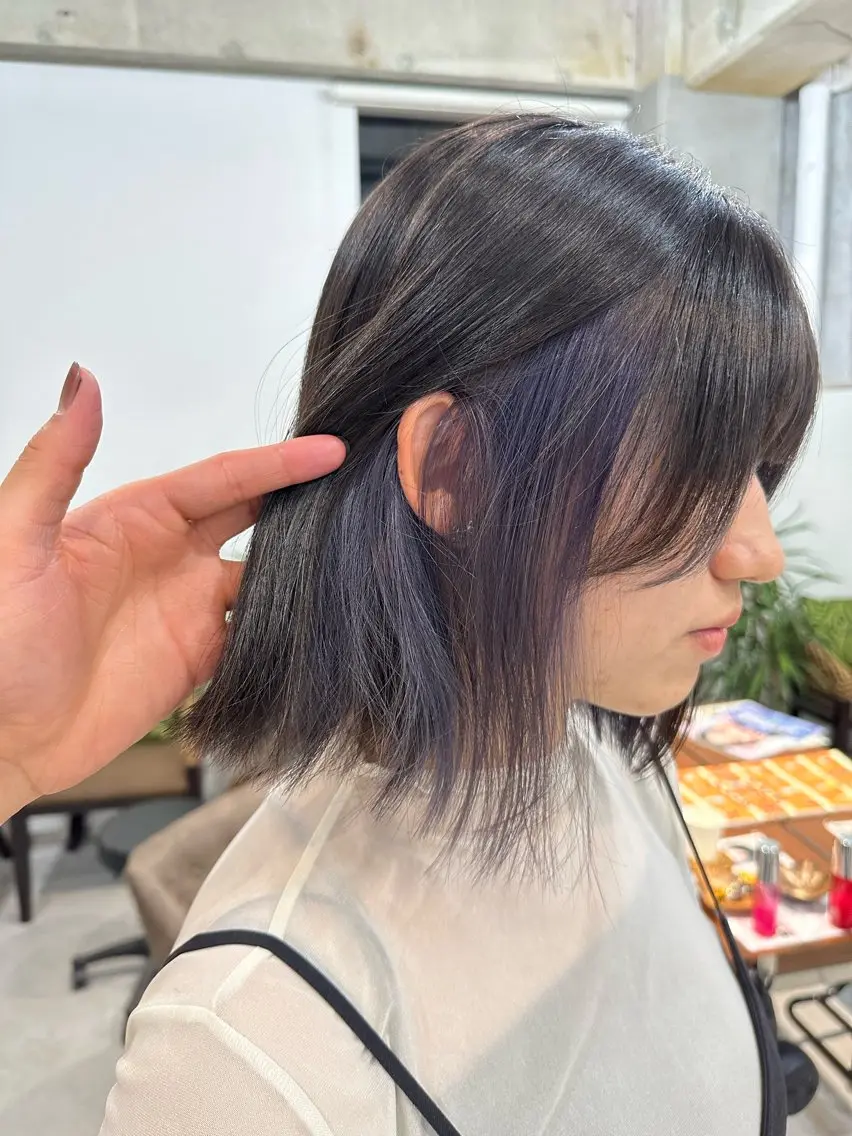 ミディアム カラー パープルカラー カット ヘアカラー トリートメント カイリ /レイヤーカットのヘアスタイル