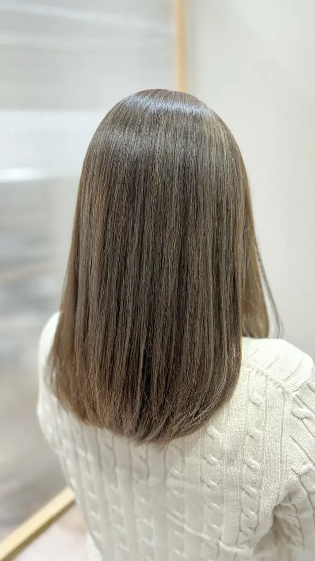セミロング カラー ハイライトカラー ハイライト カット ヘアカラー トリートメント 髙橋 誉英のヘアスタイル