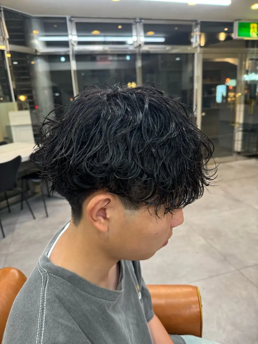 パーマ メンズ センターパート メンズハイライト カルマパーマ マッシュウルフ メンズメッシュ カット パーマ パーマ/京都駅 /メンズ/藤井 翔のヘアスタイル
