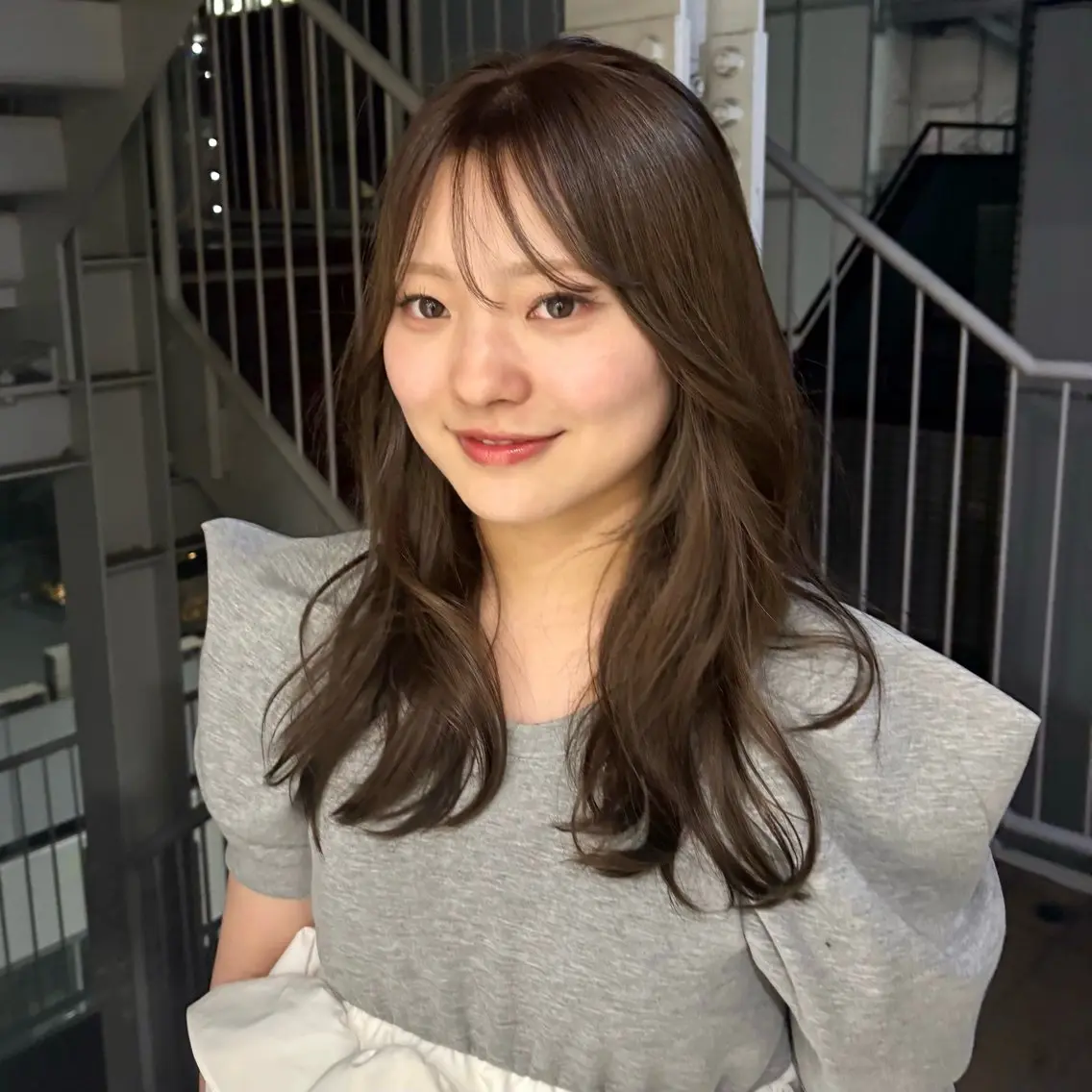 カラー 津上 恵美のヘアスタイル