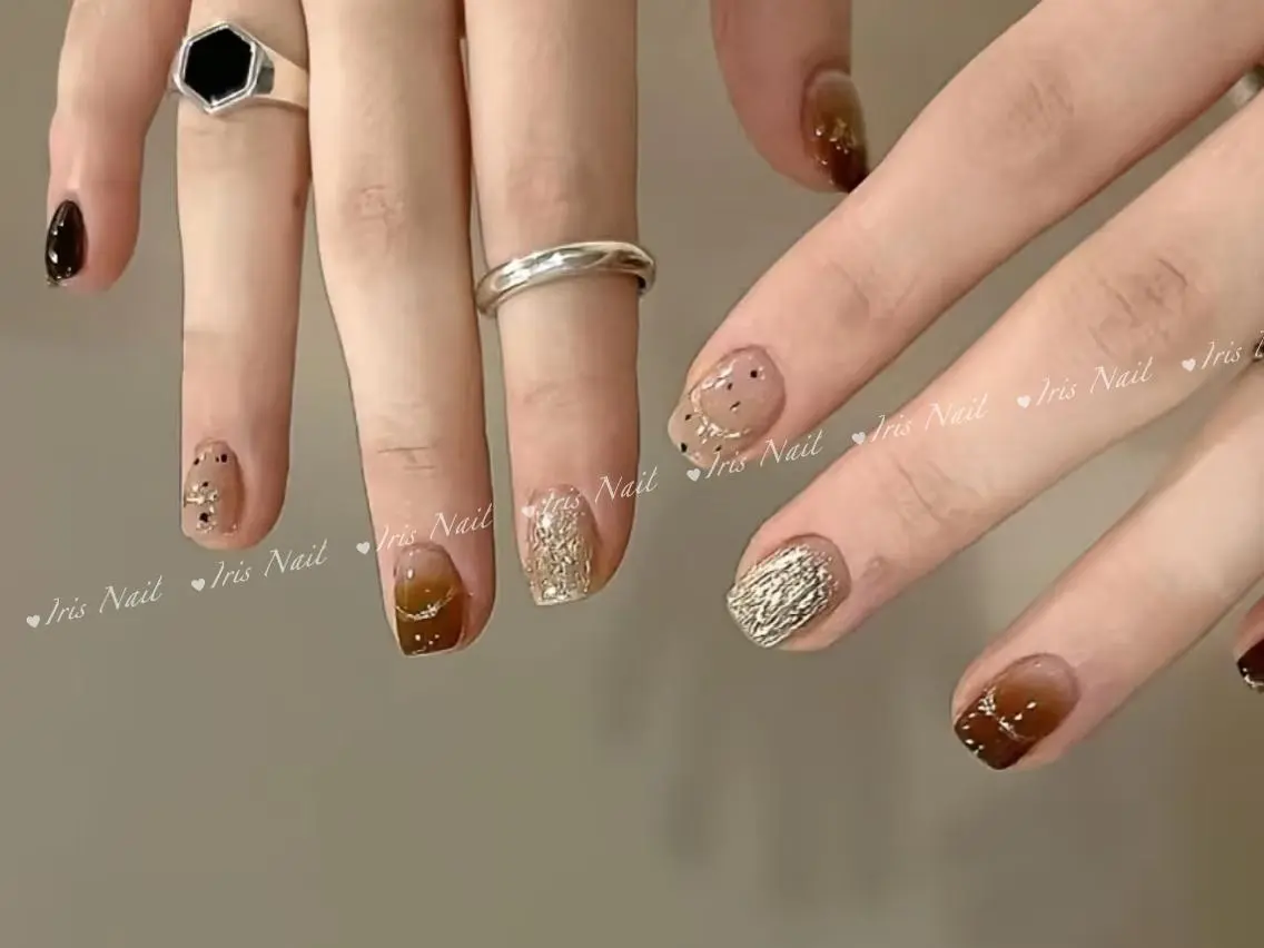 ネイル ミラーネイル 持ち込み ハンドネイル ハンドケア 🍒IRIS Nail🌸のネイルデザイン