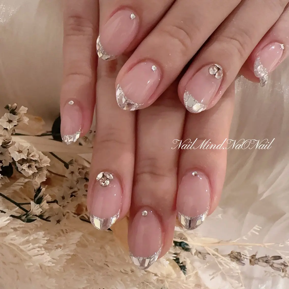 ネイル フレンチネイル ガラスフレンチ ハンドネイル NailMind Tokyoのネイルデザイン