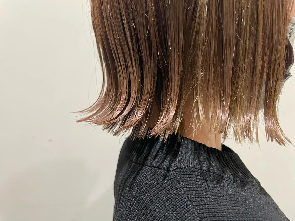 ミディアム 切りっぱなしボブ ボブ 外ハネヘア 塚田 銀太のヘアスタイル