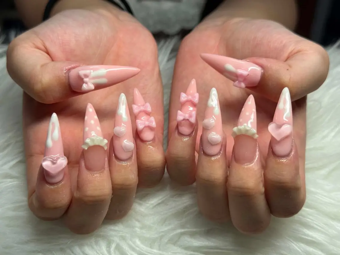 ネイル チークネイル フレンチネイル キラキラネイル 韓国ネイル マグネットネイル ハンドネイル Sakura h.babynailのネイルデザイン