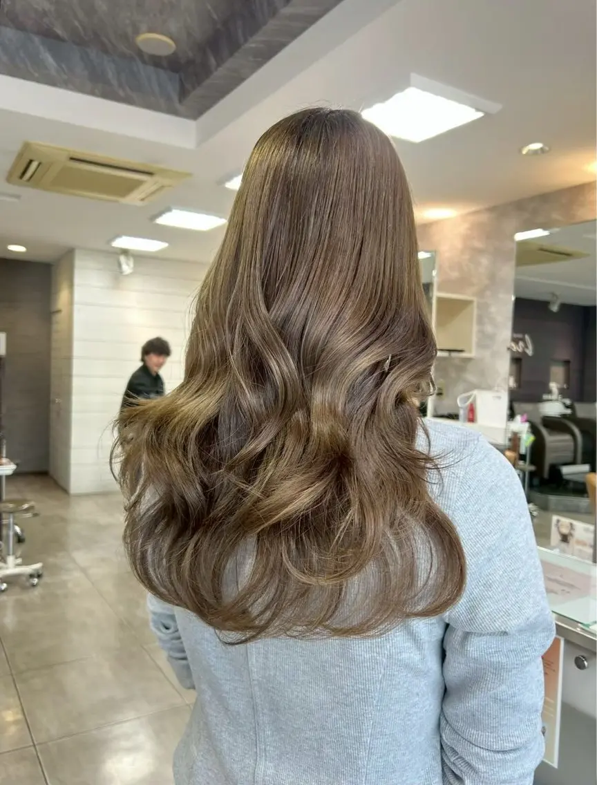 カラー 🌟艶カラー🌟 石中葵のヘアスタイル