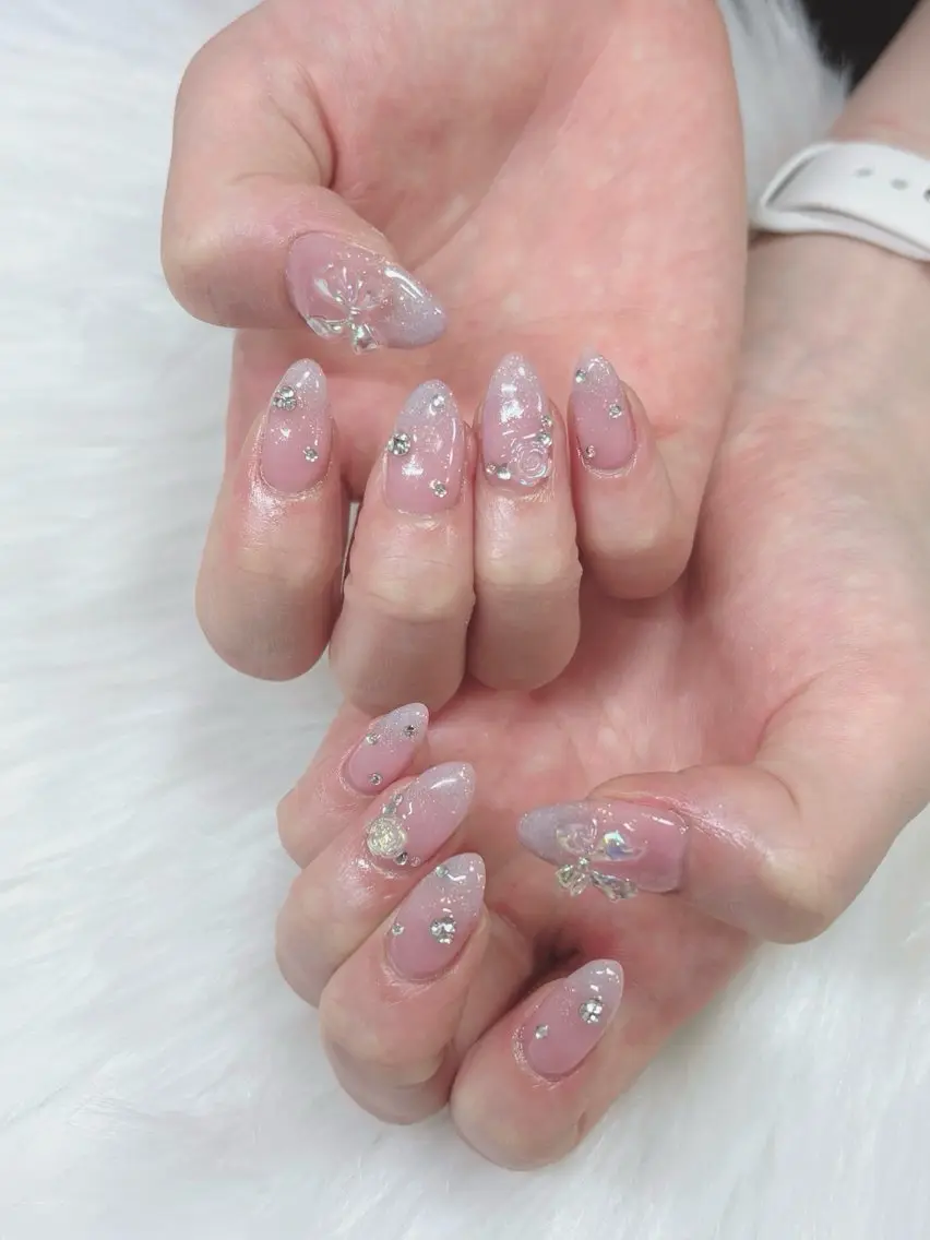 ネイル キラキラネイル ハンドネイル YUUMI ⚾️のネイルデザイン