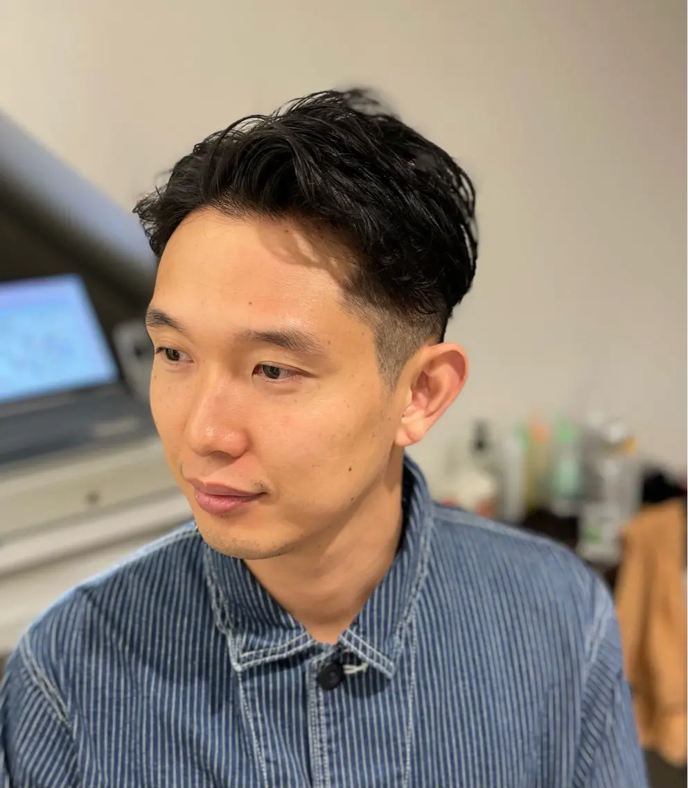 ショート パーマ メンズ メンズパーマ ツーブロック 渡邉 直登のヘアスタイル