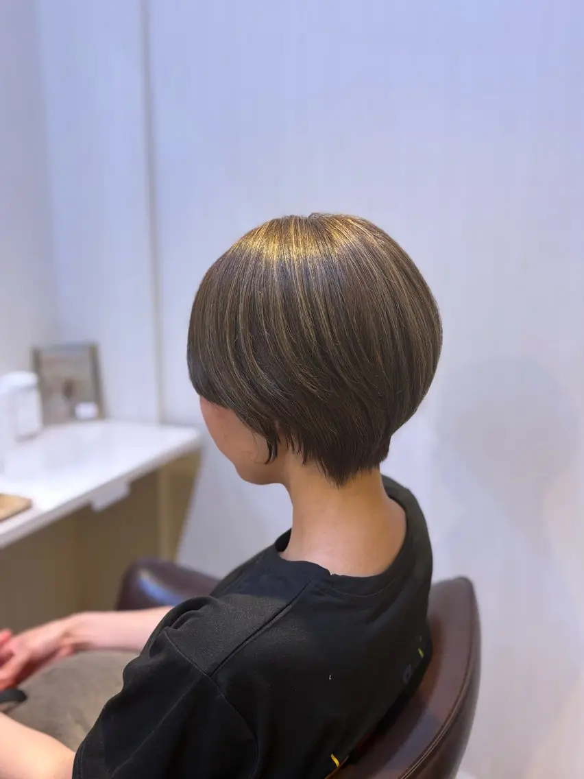 ショート カラー ハイライトカラー ハイライト ヘアカラー 上川畑 つかさのヘアスタイル