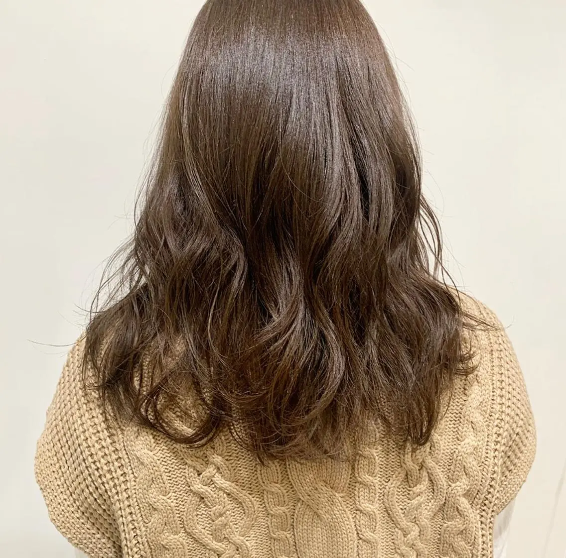カラー 山口 莉奈のヘアスタイル