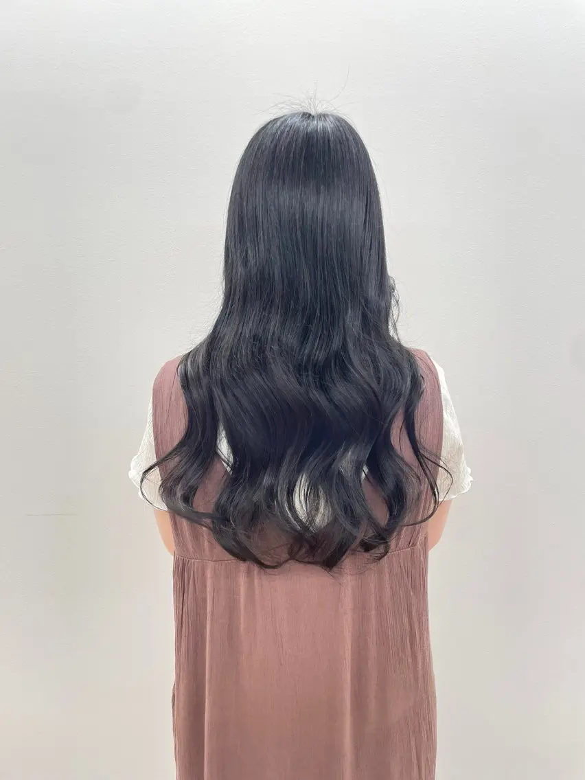 ロング カラー 黒髪 ナチュラルブラック 吉田 美咲のヘアスタイル