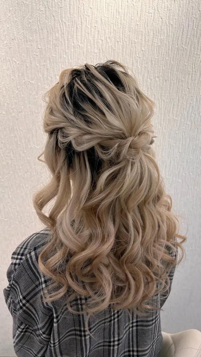 ロング ヘアアレンジ ハーフアップ カラー/ヘアセット Nanami💗のヘアスタイル
