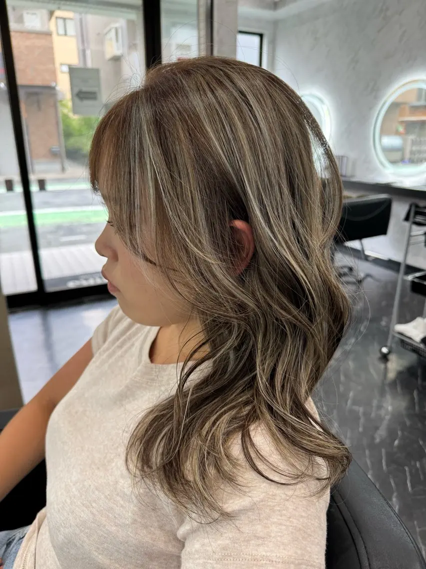 カラー LOHAS 優来（ユラ）のヘアスタイル
