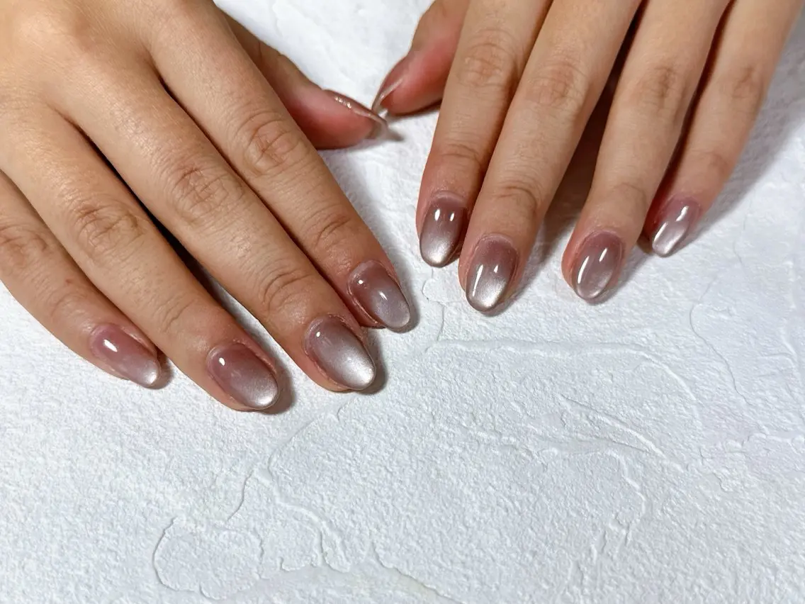 ネイル オーロラネイル 入学式 フットネイル フレンチネイル ジェルネイル ハンドネイル mogunail &blowのネイルデザイン