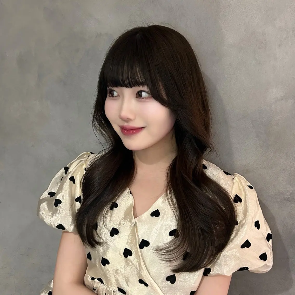 ロング 谷 亜澄のヘアスタイル