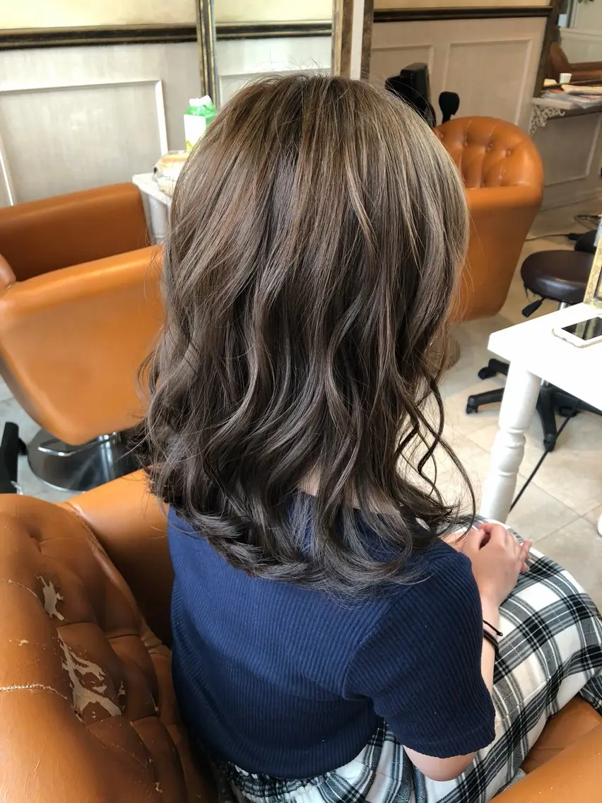 ミディアム カラー カット ヘアカラー トリートメント 🌈髪質改善🌈 過去の1艶サラ体験✨のヘアスタイル