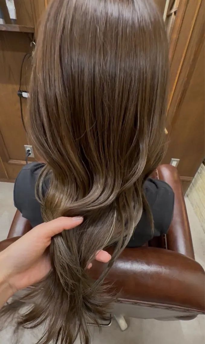 ロング カラー カット ヘアカラー トリートメント ヘッドスパ 艶髪💎CLUTCH 透明感🫧RIHOのヘアスタイル