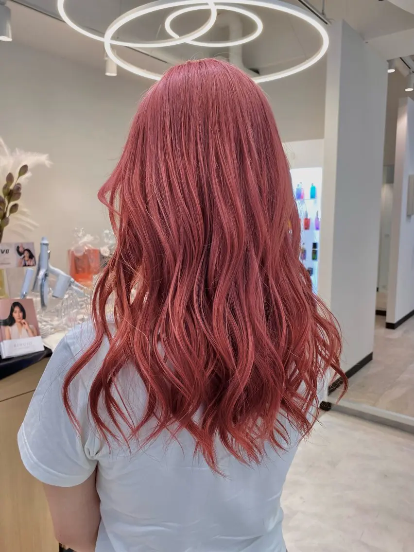 ロング カラー ブロンド ピンクカラー ロング カット ヘアカラー トリートメント 竹井俊介/ブリーチ /海外レイヤーのヘアスタイル